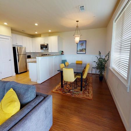 Ocean Breeze Apartment Galveston Exterior photo